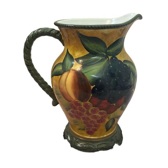 Raymond Waites Certified International Renaissance 96 oz Pitcher - Picture 1 of 1